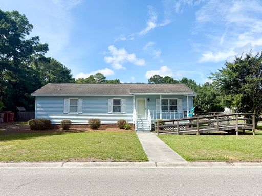 3 Bed, 2 Bath - CLOSE TO CCU & Conway Medical Center! – photo 1