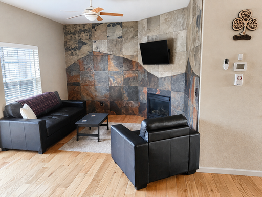 Listing photo thumbnail