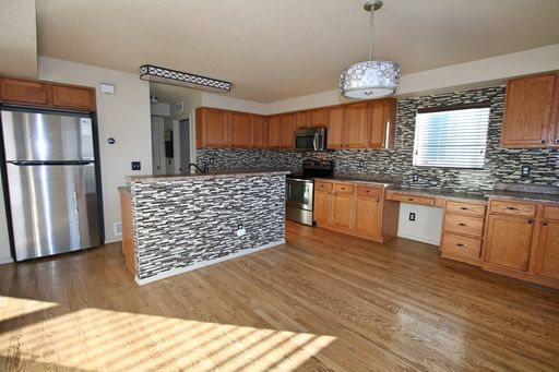 Listing photo thumbnail