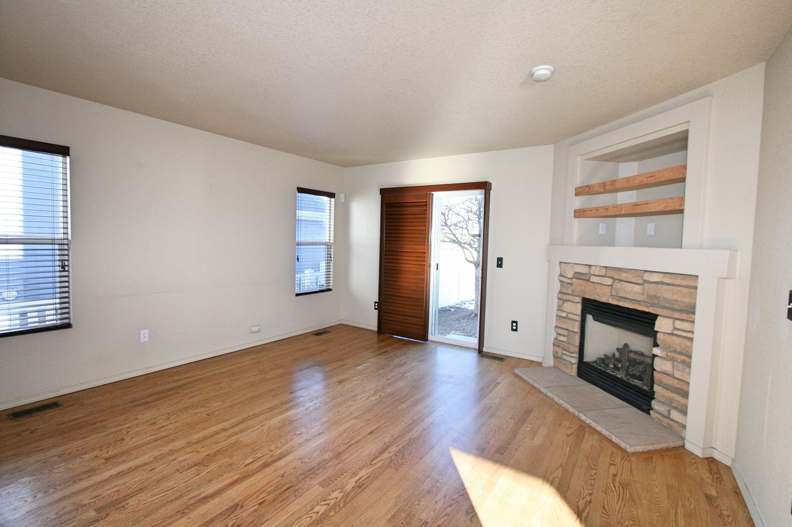 Listing photo