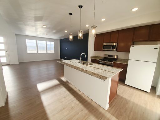 Listing photo thumbnail