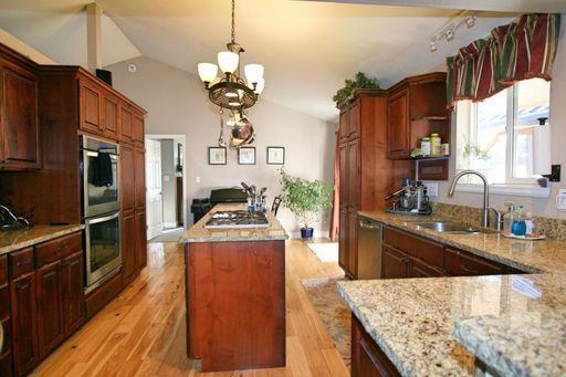 Listing photo thumbnail
