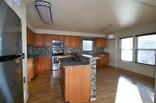 Listing photo thumbnail