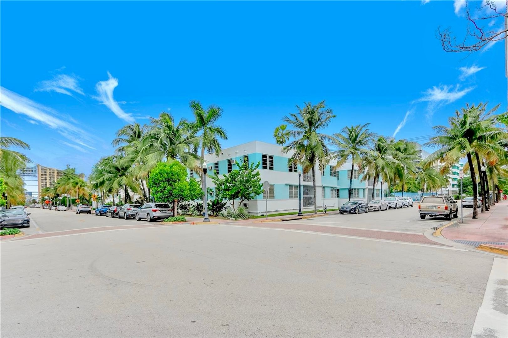 Miami Beach Condo: 135 3rd St. #25