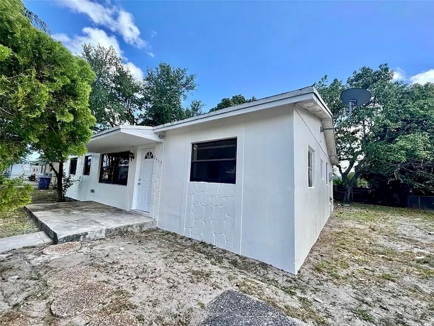 Miami Gardens House: 2460 NW 179th Street #2460