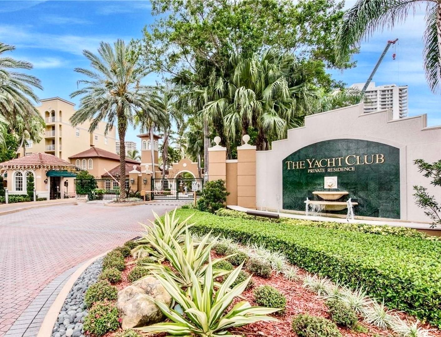 Aventura House: 19655 East Country Club Drive #6103