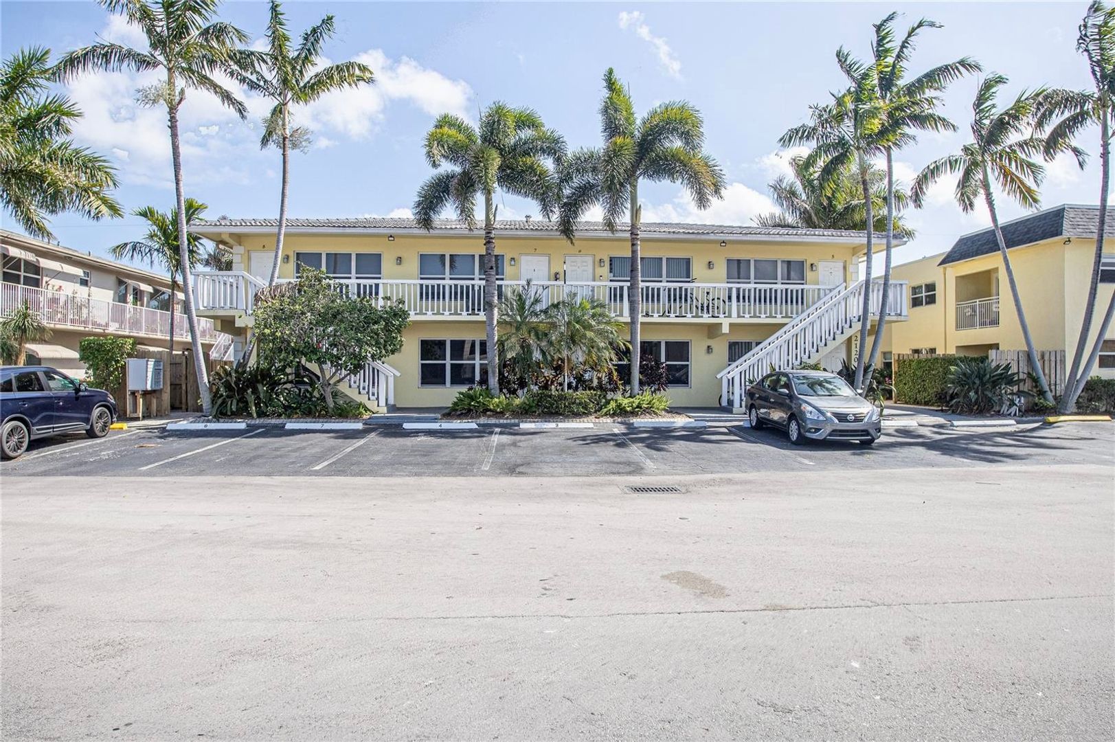 Lighthouse Point Condo: 2120 NE 42nd Ct. #6