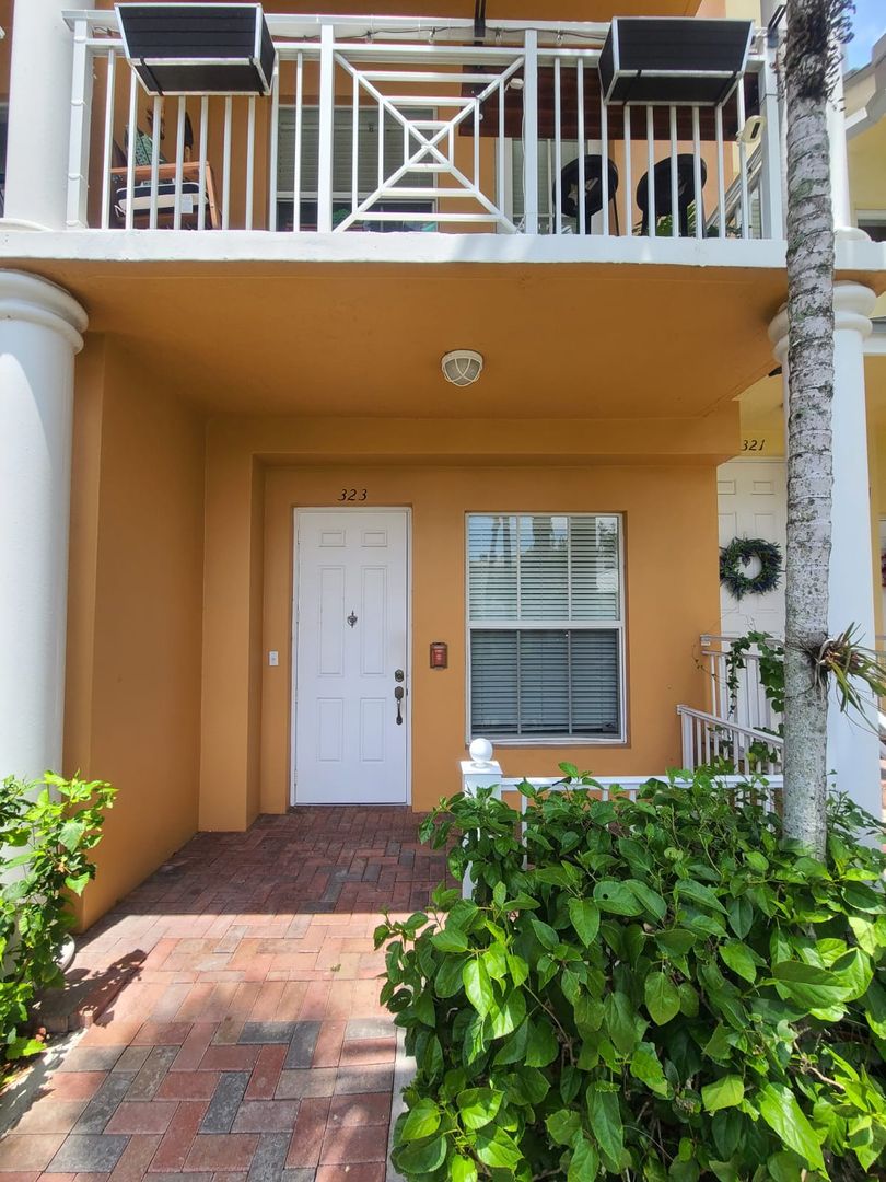Ft. Lauderdale Condo: 323 SW 13th Terrace