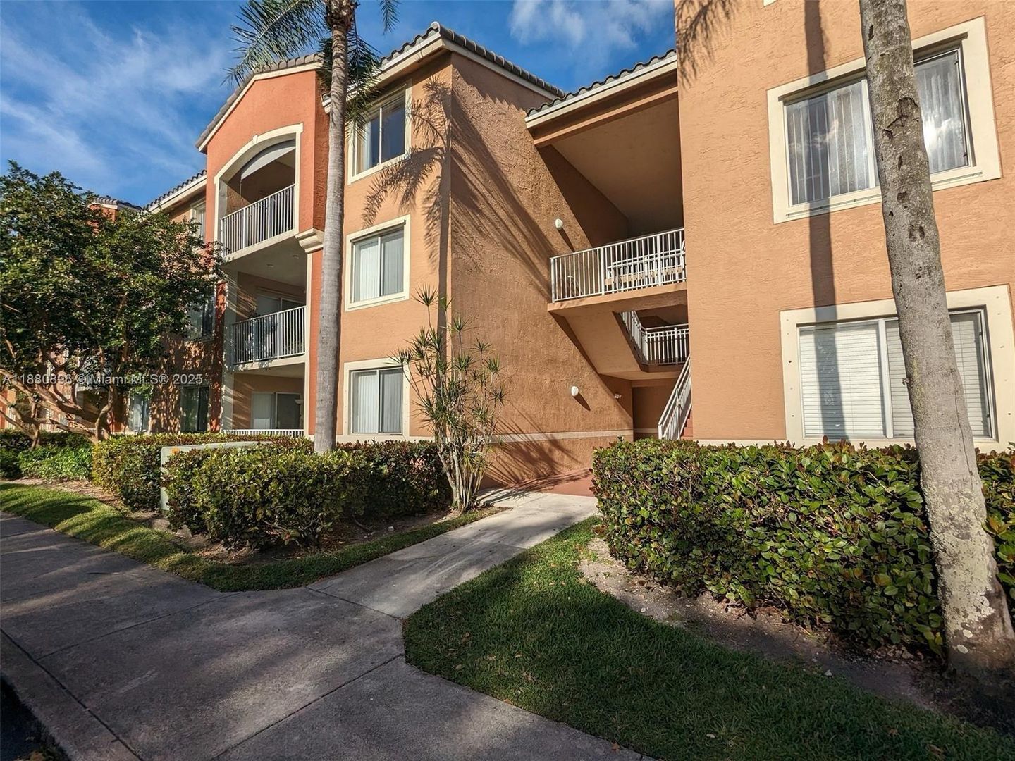 Coconut Creek Condo: 3870 Lyons Rd. #210-8