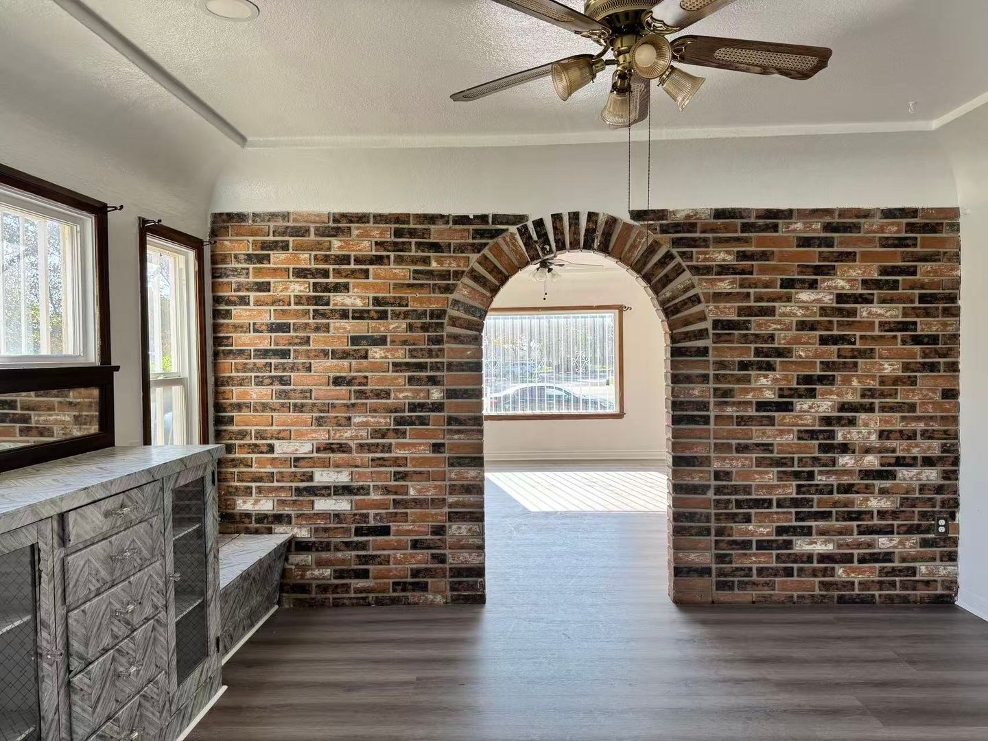 Pomona House: 1140 S. San Antonio Ave