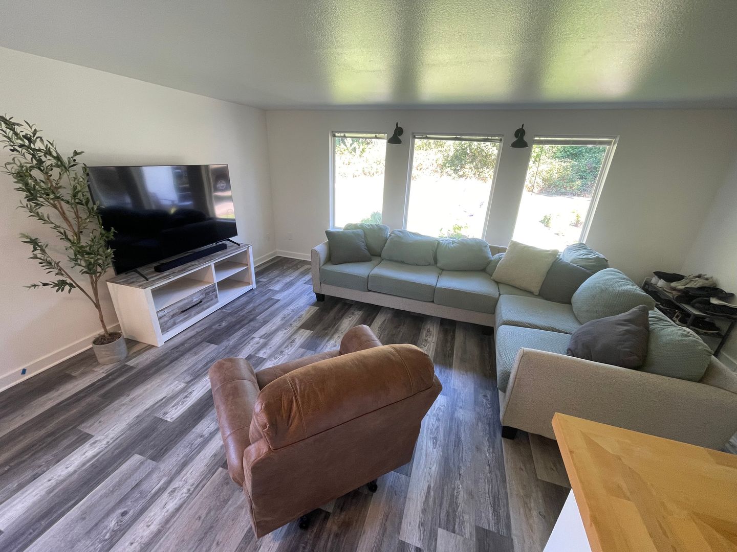 Rochester House: 9836 179th Way SW