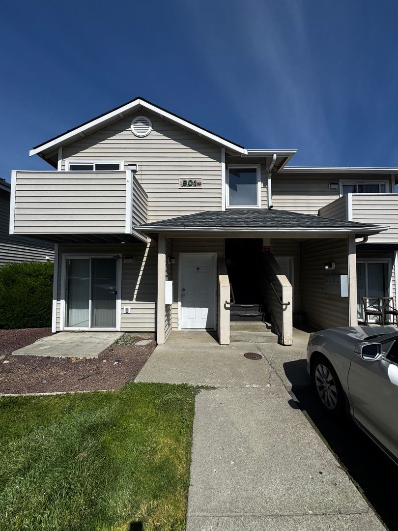 Ellensburg Apartment: 803-903 Juniper Ave