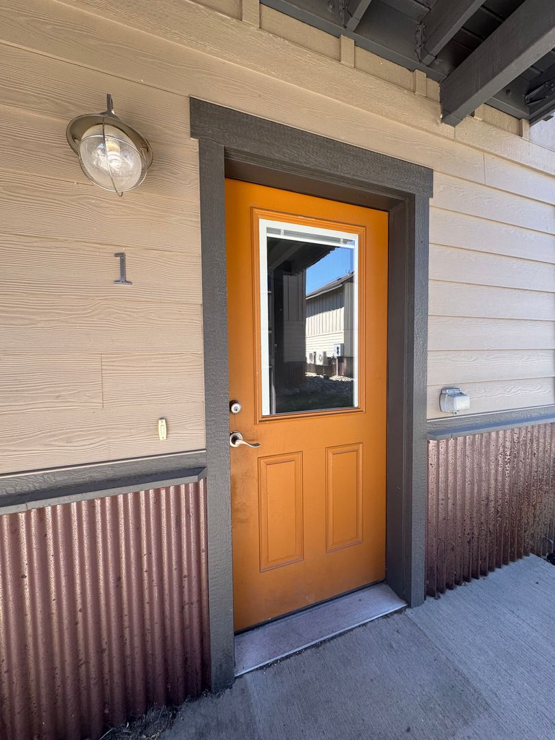Ellensburg Apartment: 2237 Airport Rd