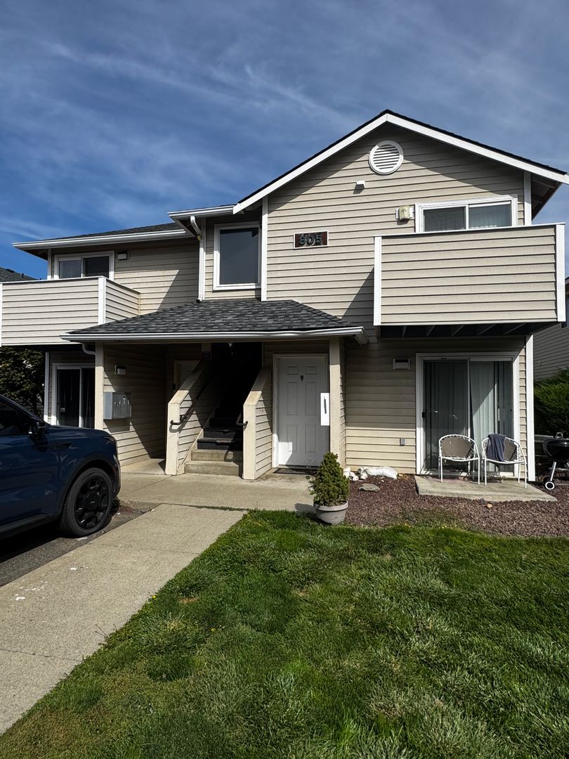 Ellensburg Apartment: 803-903 Juniper Ave