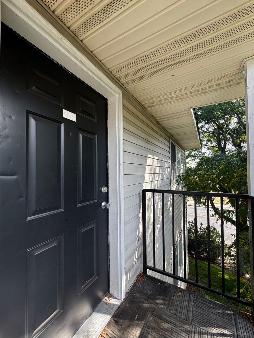 Ellensburg Apartment: 1015 E 18th Ave