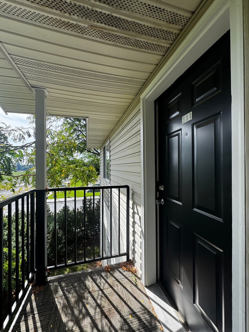 Ellensburg Apartment: 1015 E 18th Ave