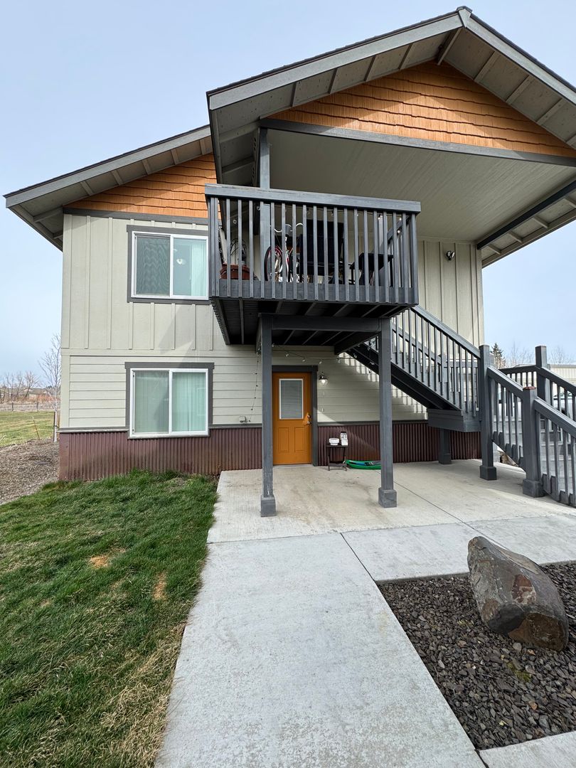 Ellensburg Apartment: 2225 Airport Rd