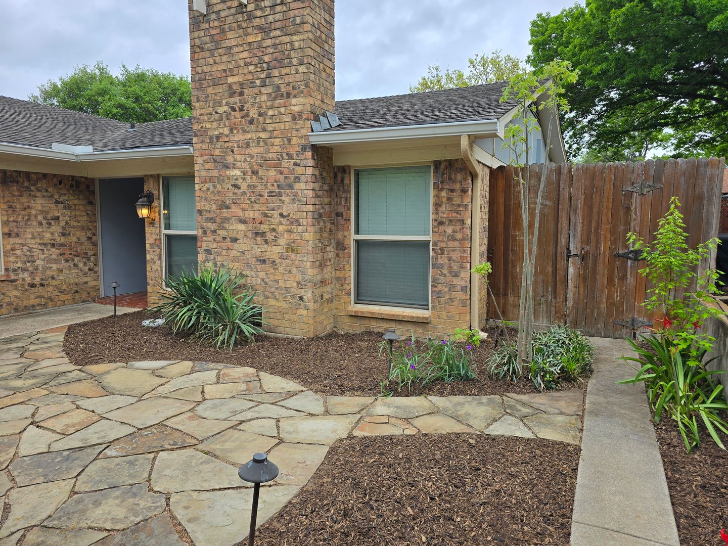 Grapevine House: 2822 Oak Forest Drive