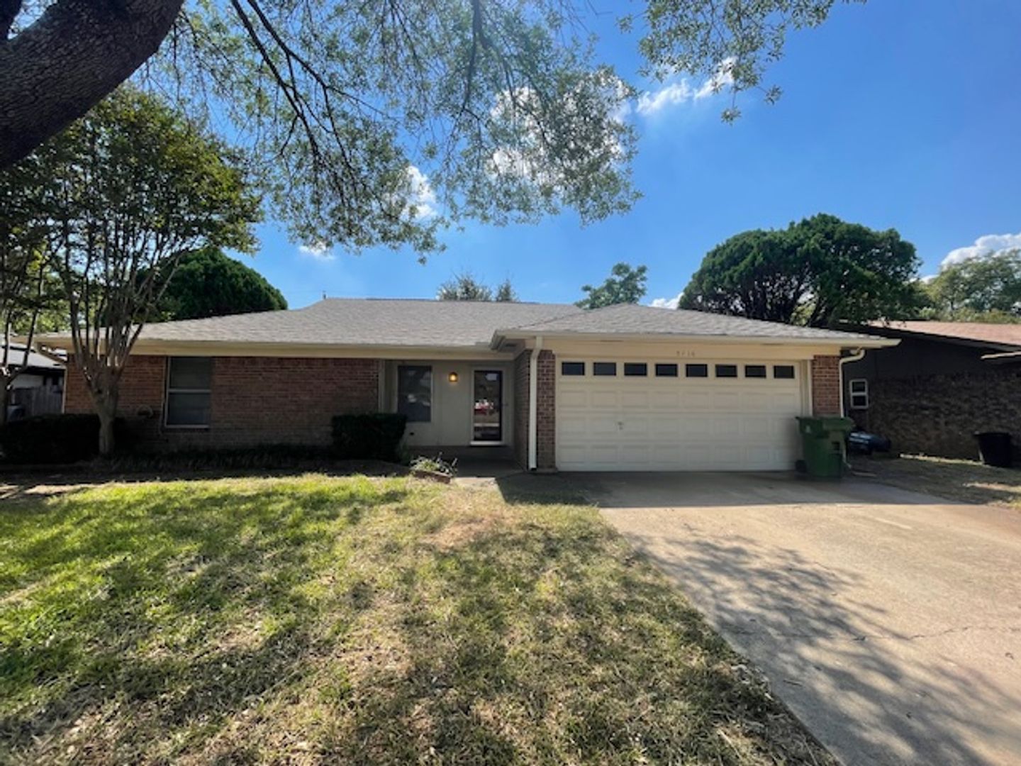 North Richland Hills House: 8116 Irish Drive