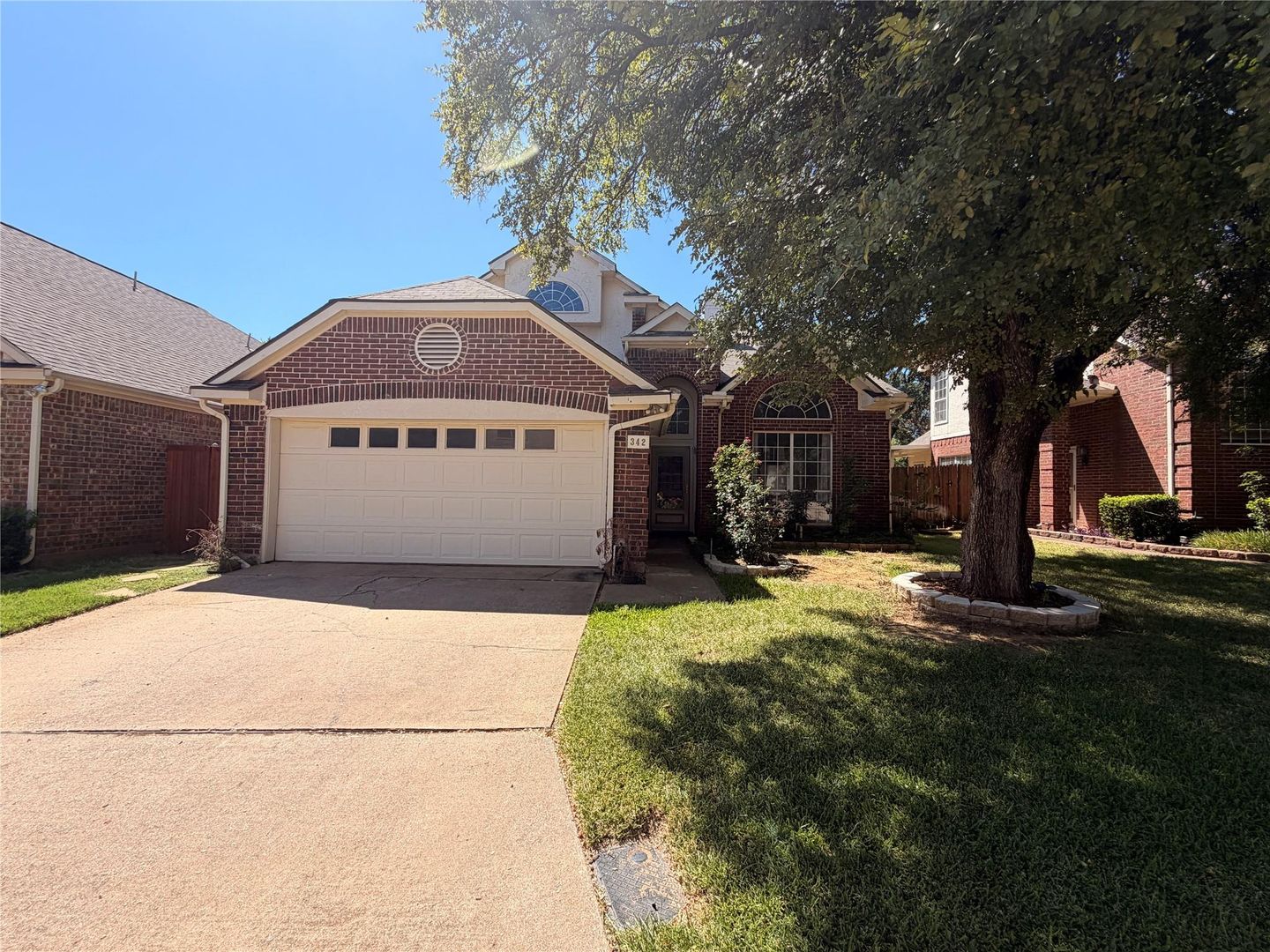 Euless House: 342 Arbor Ct