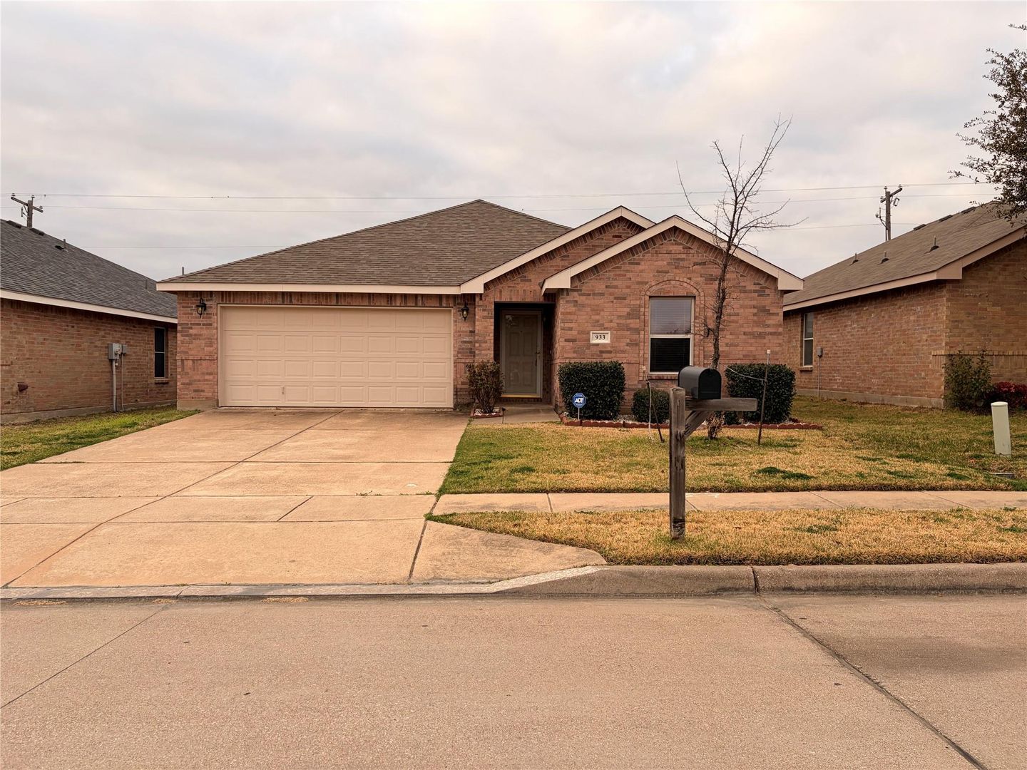 Fort Worth House: 933 Newberry Trl