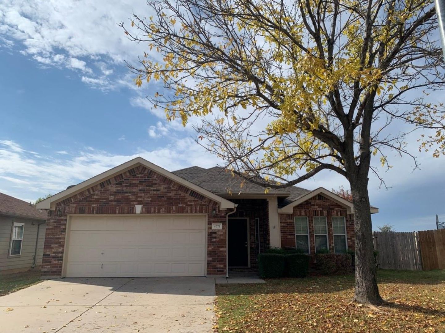 Fort Worth House: 8271 Horse Whisper Lane