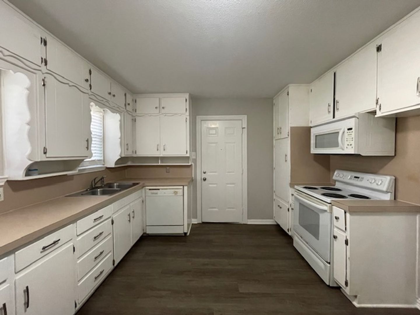 Hurst House: 1329 Harrison Ln.