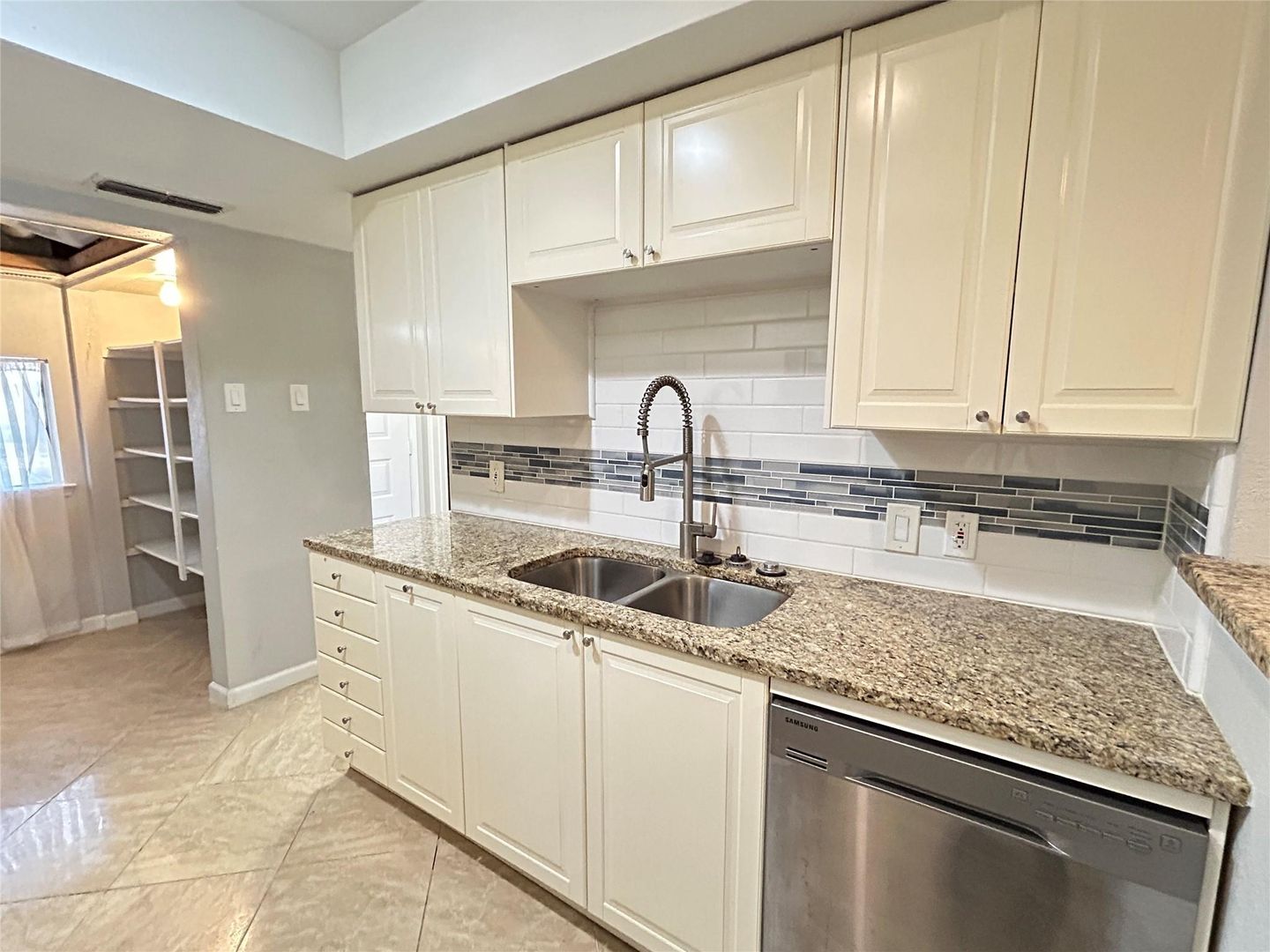 Irving House: 4535 N O'Connor Rd #1216