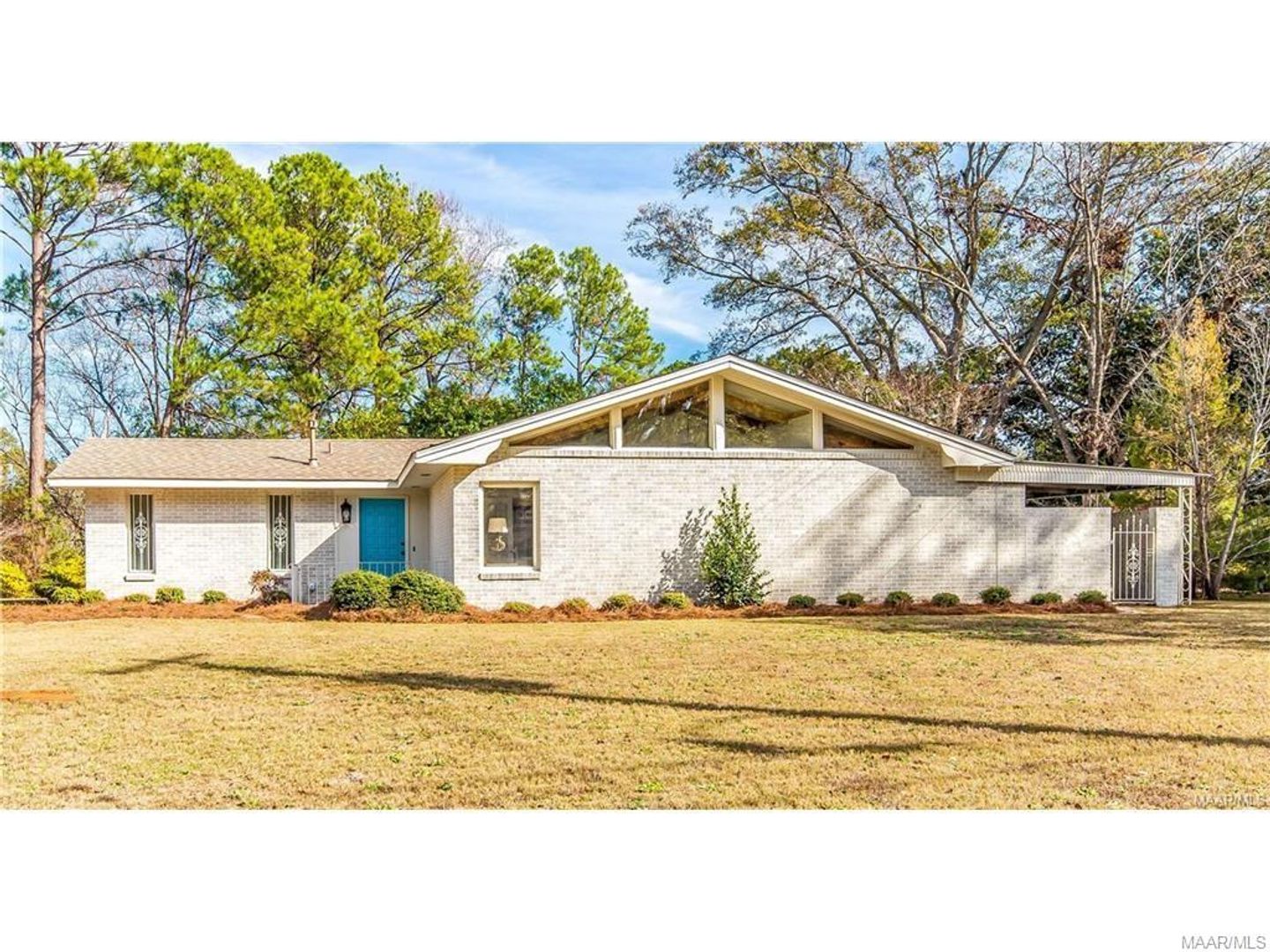 Montgomery House: 319 Mont Vista Drive