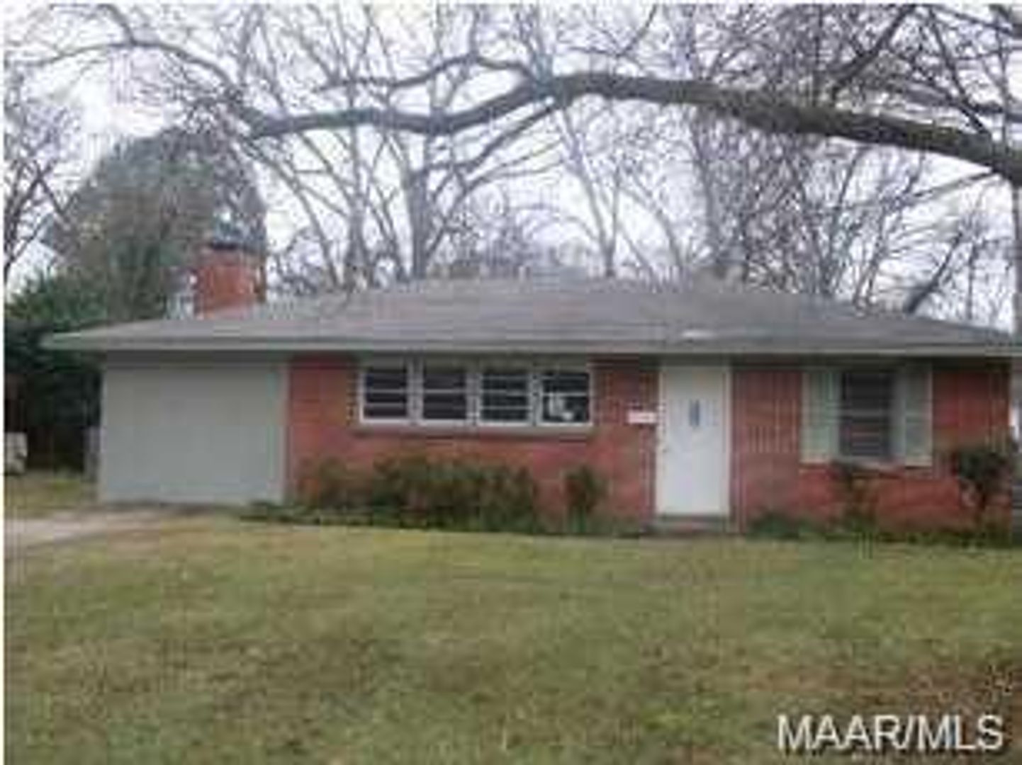 Montgomery House: 738 Karen Road
