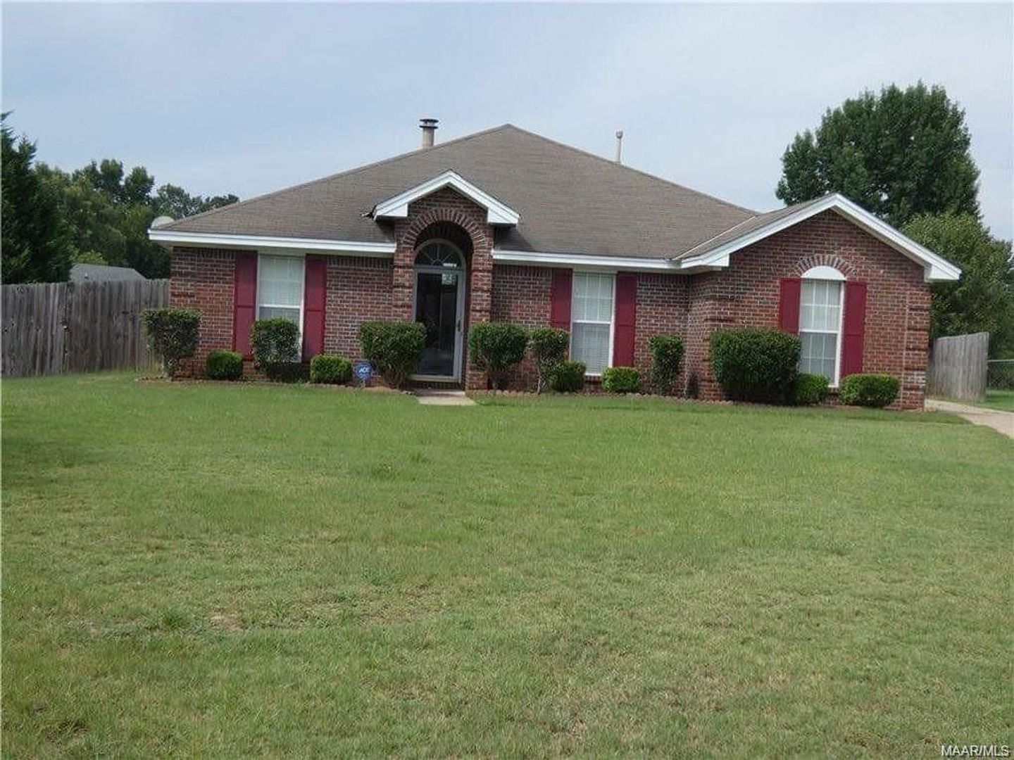 Montgomery House: 5601 Sweet Meadow Drive