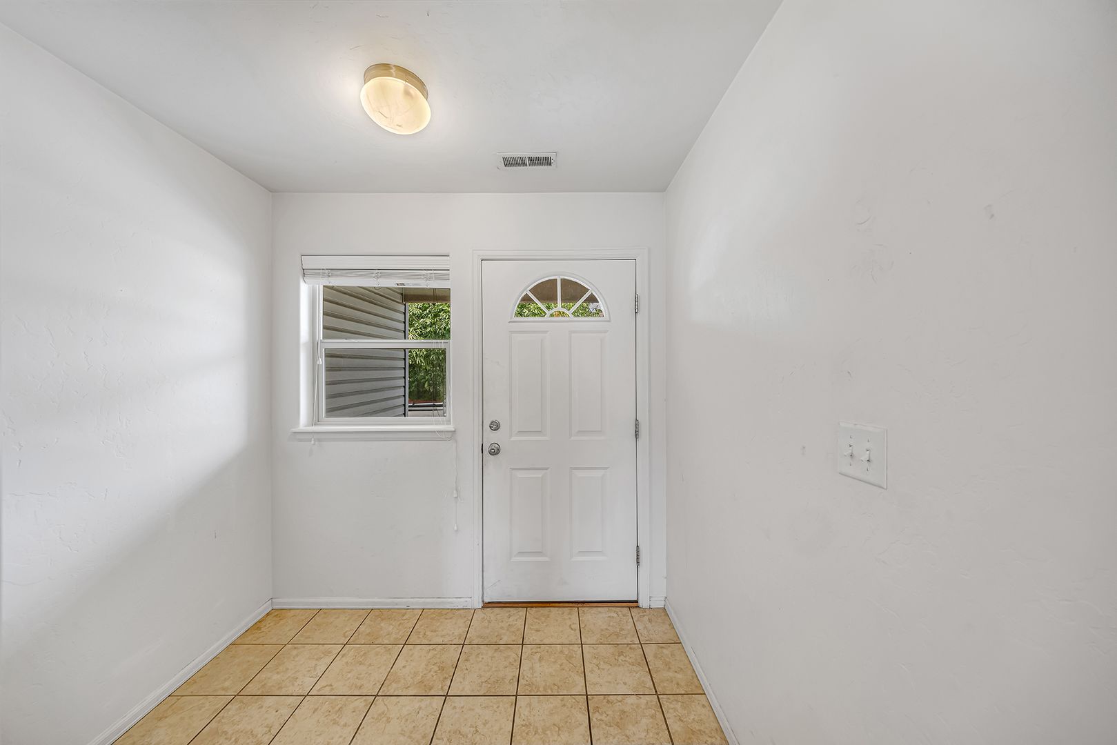 2492 1/2 Brookwillow Loop 9 of 12