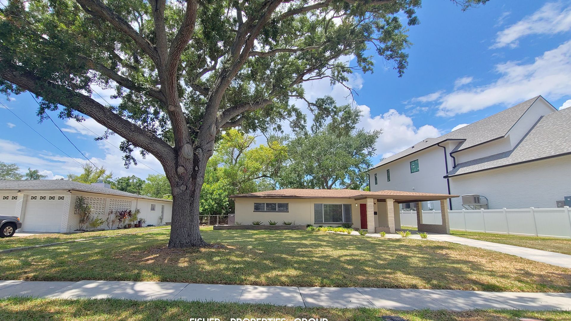 Tampa House: 621 Riviera Drive