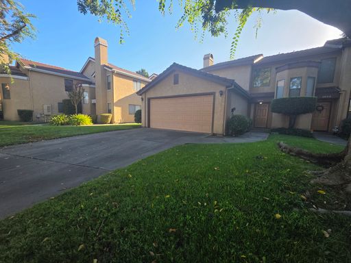 2 Bedroom 2 Story Townhome in Turlock! – photo 1