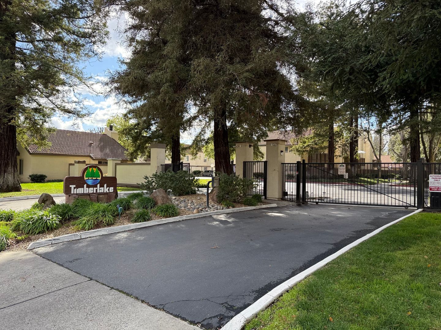 Modesto Condo: 3701 Colonial Dr #196