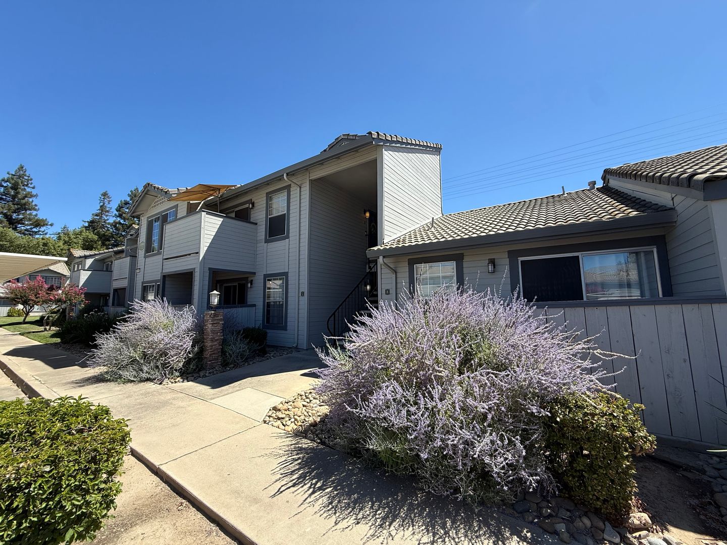Modesto Condo: 3901 Dale Rd #B