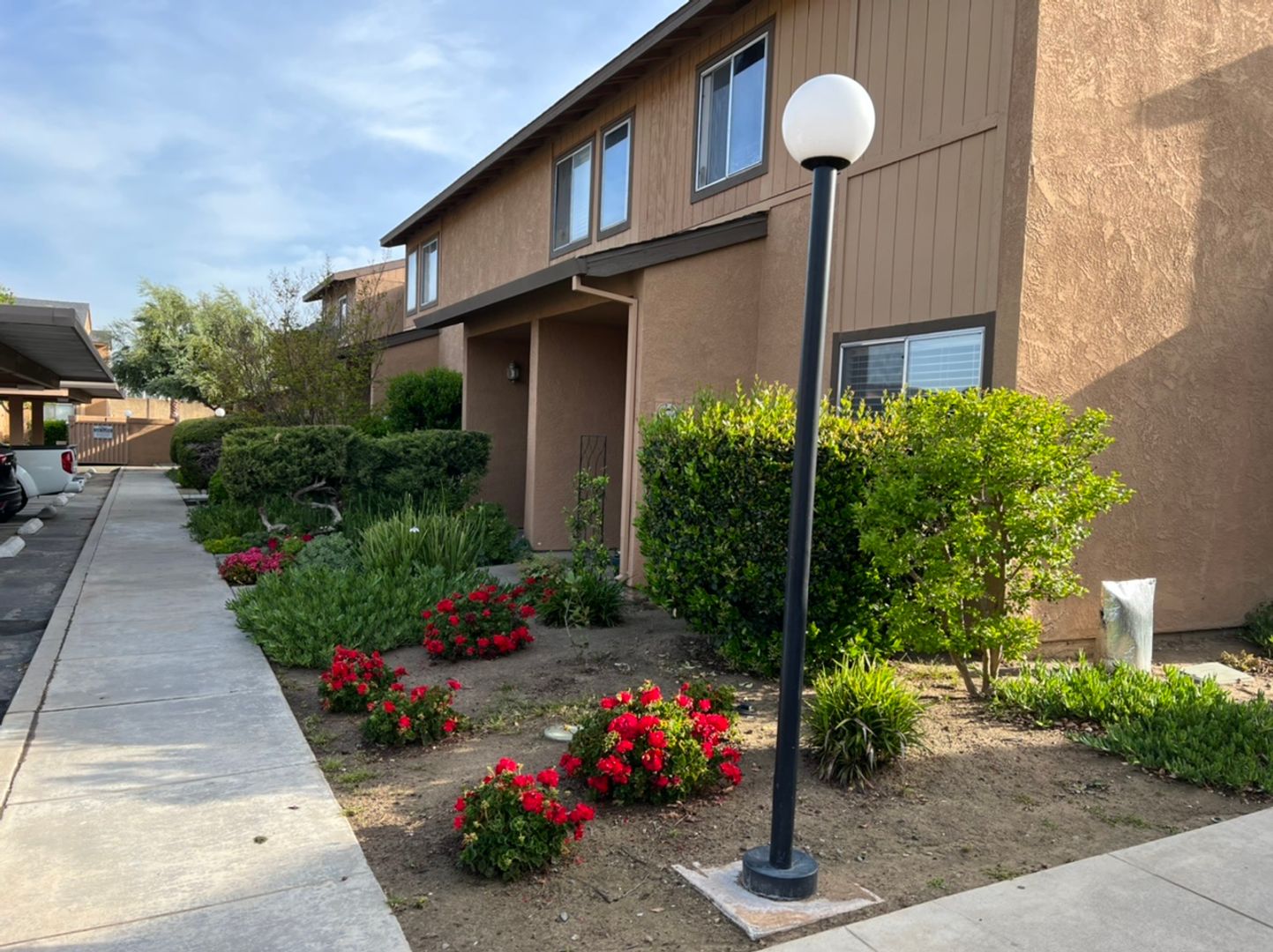 Modesto Condo: 573 Lincoln Ave # B
