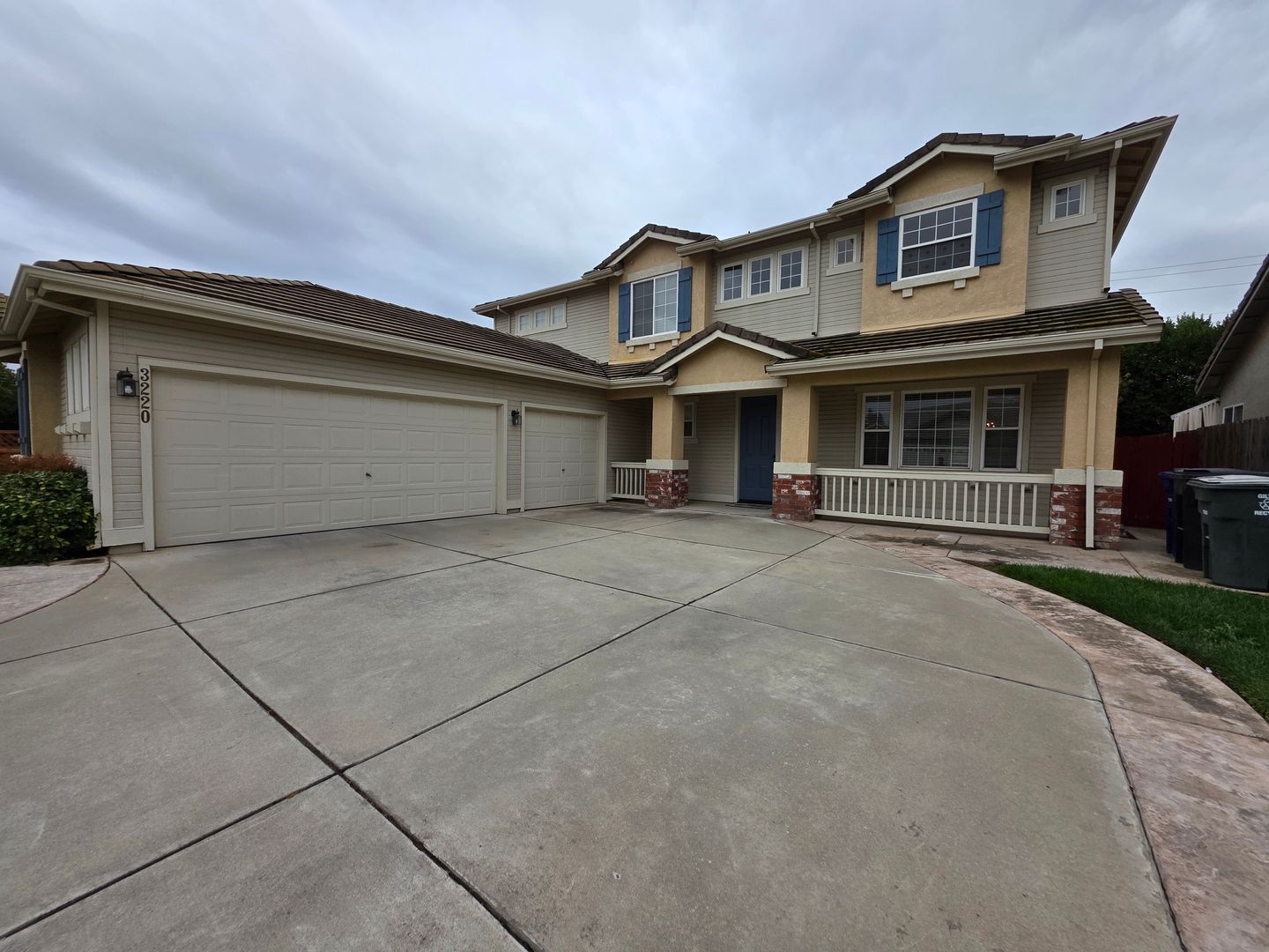 Modesto House: 3220 Clearview Ct