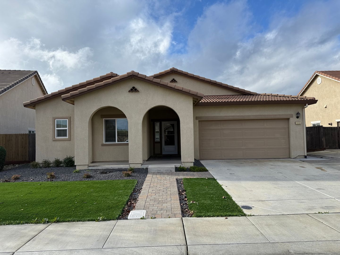 Manteca House: 2335 Merlin Ln