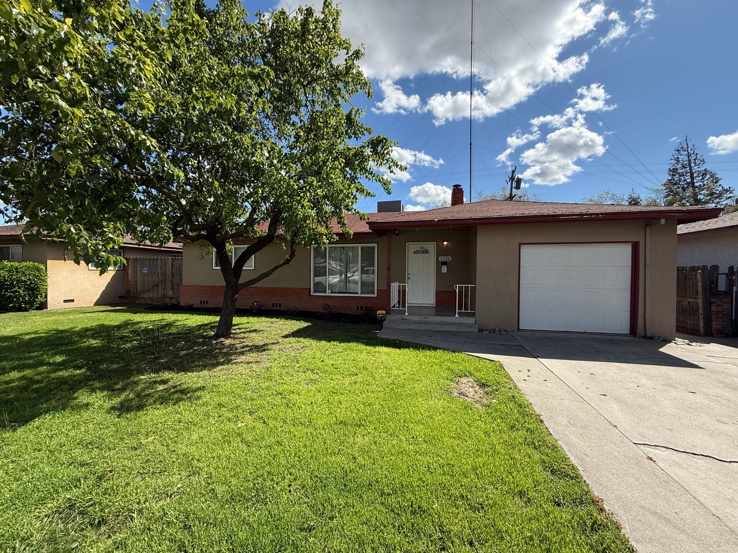 Modesto House: 1326 W. Orangeburg Ave