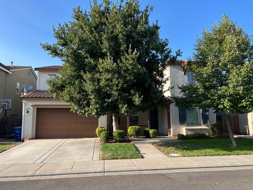 Large two story home in Sylvan School District! – photo 1