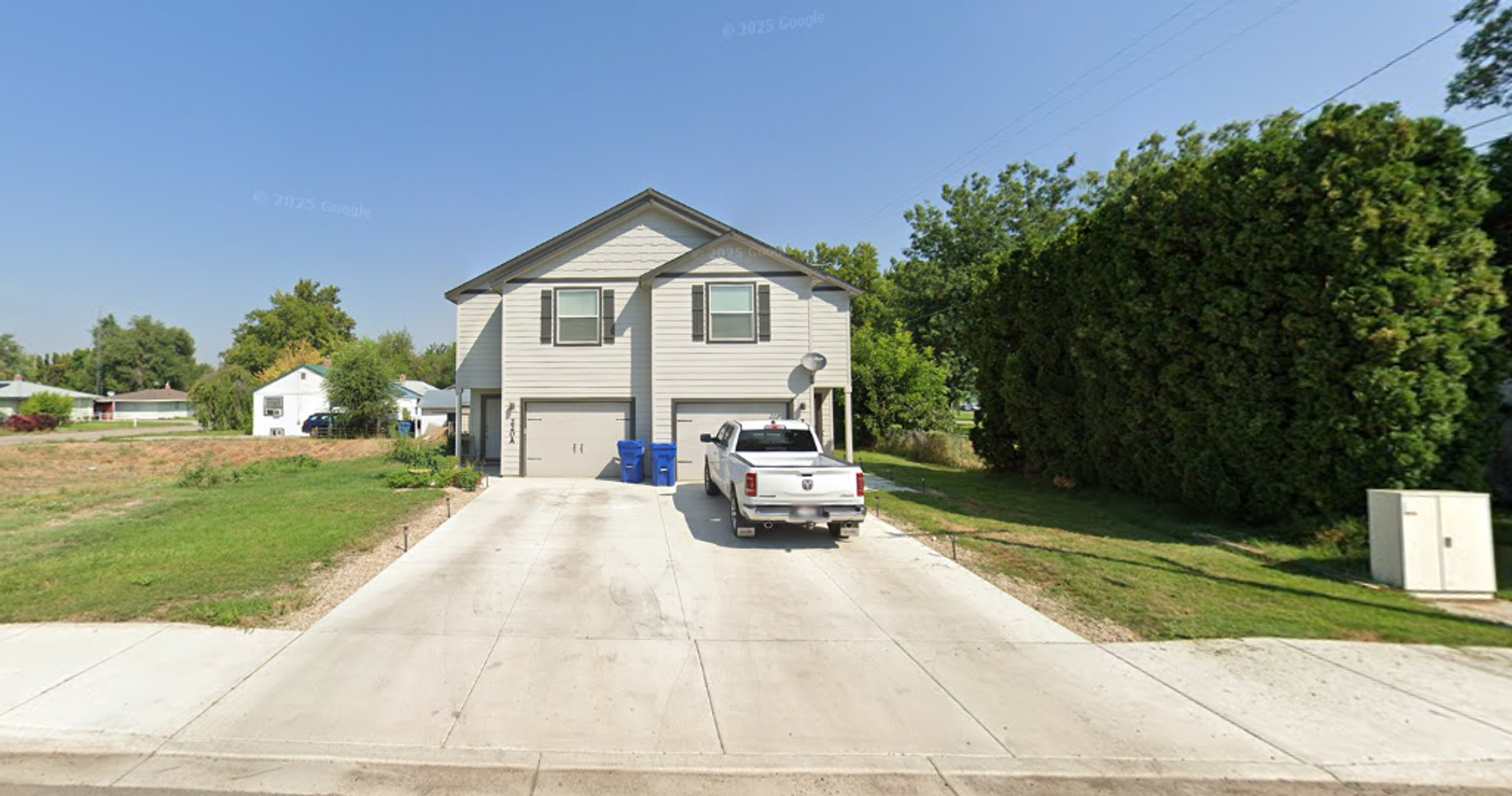 New Plymouth Townhome: 220 W Maple St A