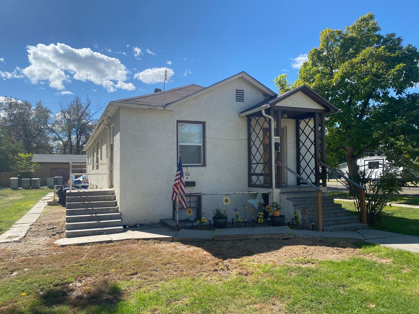 Caldwell House: 304 Dearborn St