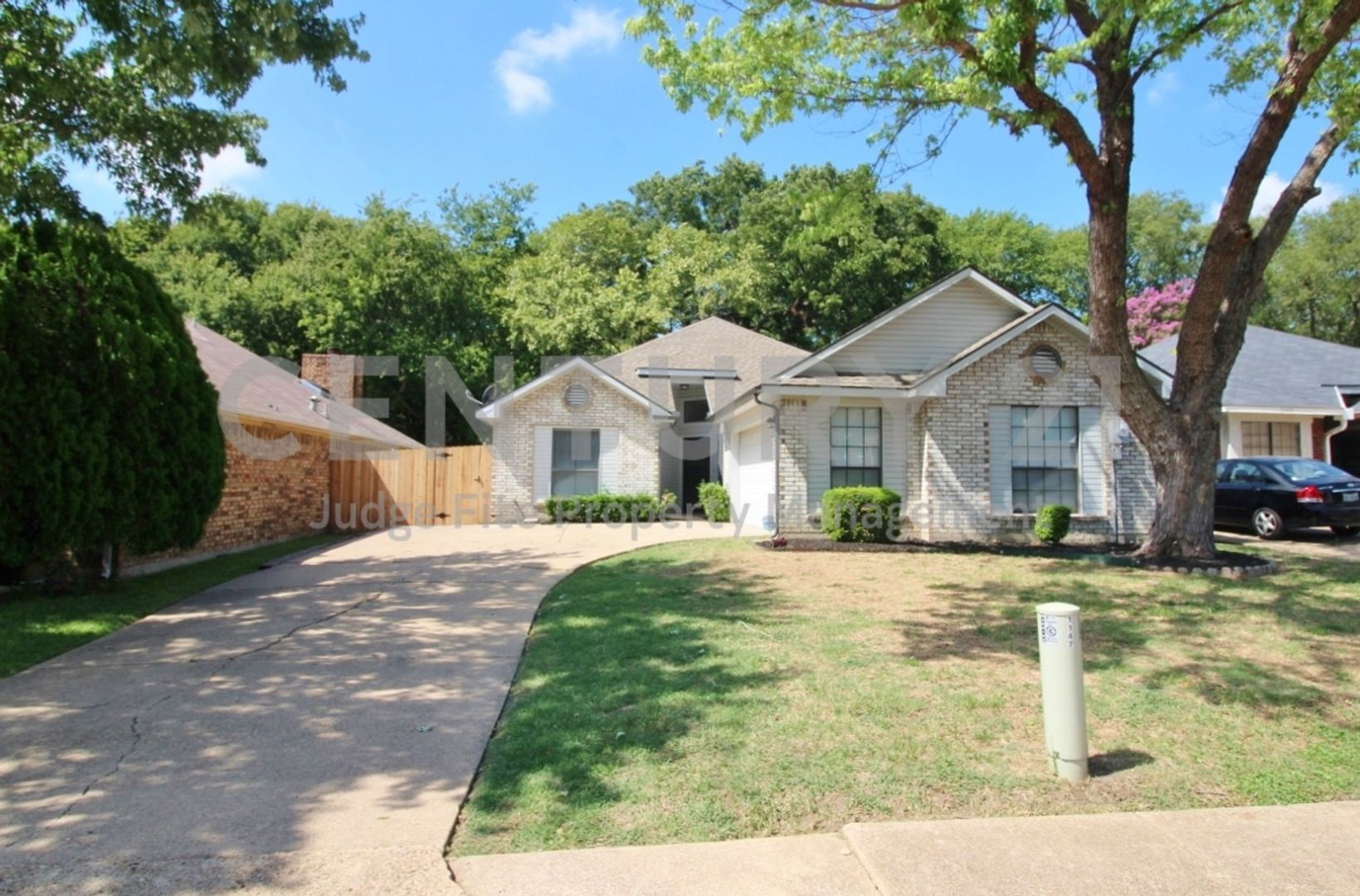 DeSoto House: 1147 Walnut Hill Lane