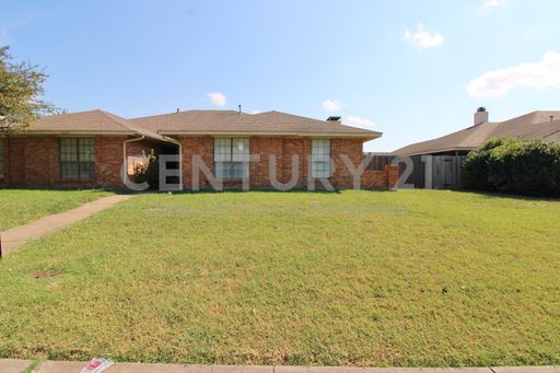 1234 Mockingbird Lane, DeSoto, TX 75115
