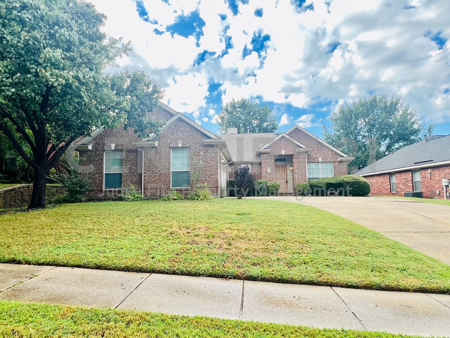 Denton House: 2804 Hereford Road