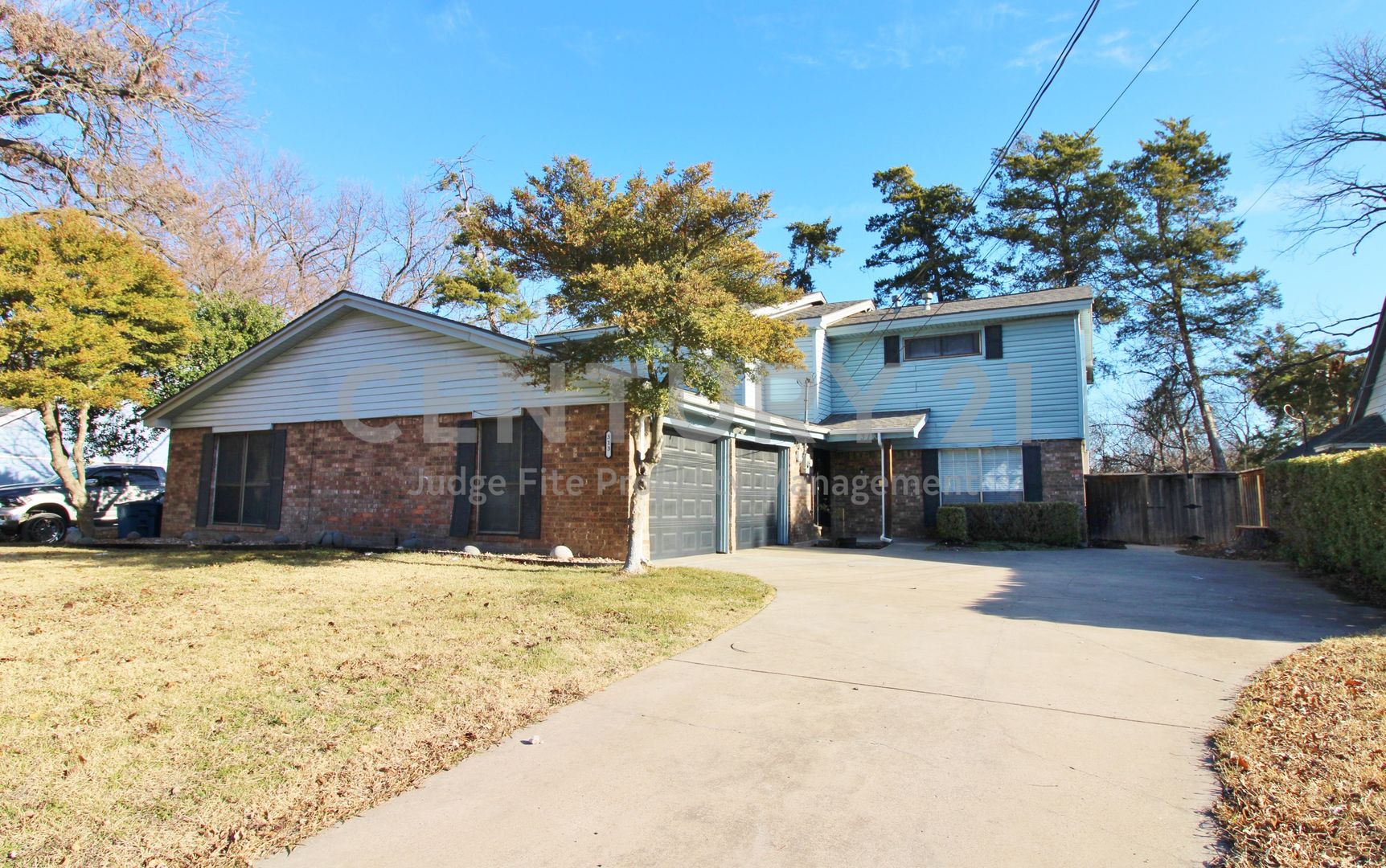 DeSoto House: 313 Woodhaven Drive