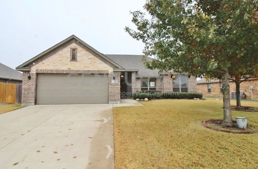 Well Maintained 3/2/2 in Waxahachie's Settlers Glen For Rent! – photo 1