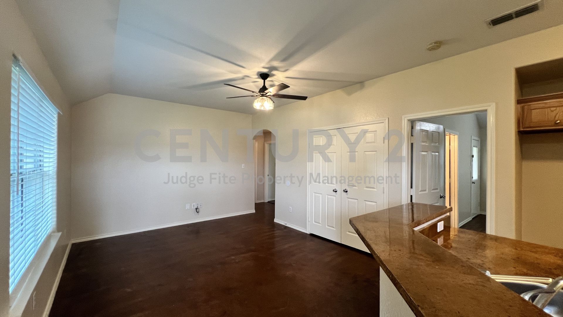 Weatherford House: 106 Sunburst Court
