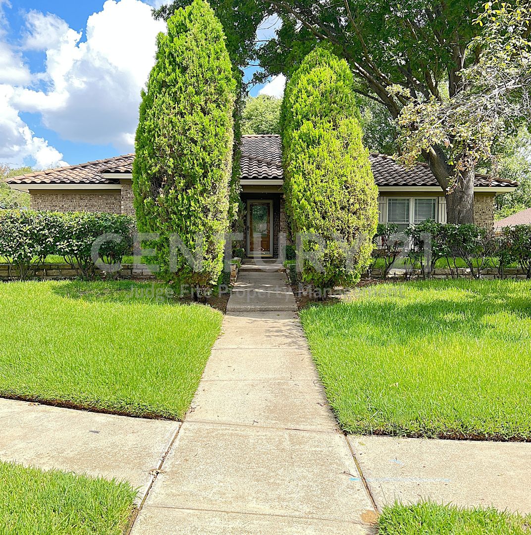 Bedford House: 3109 Shenandoah Drive